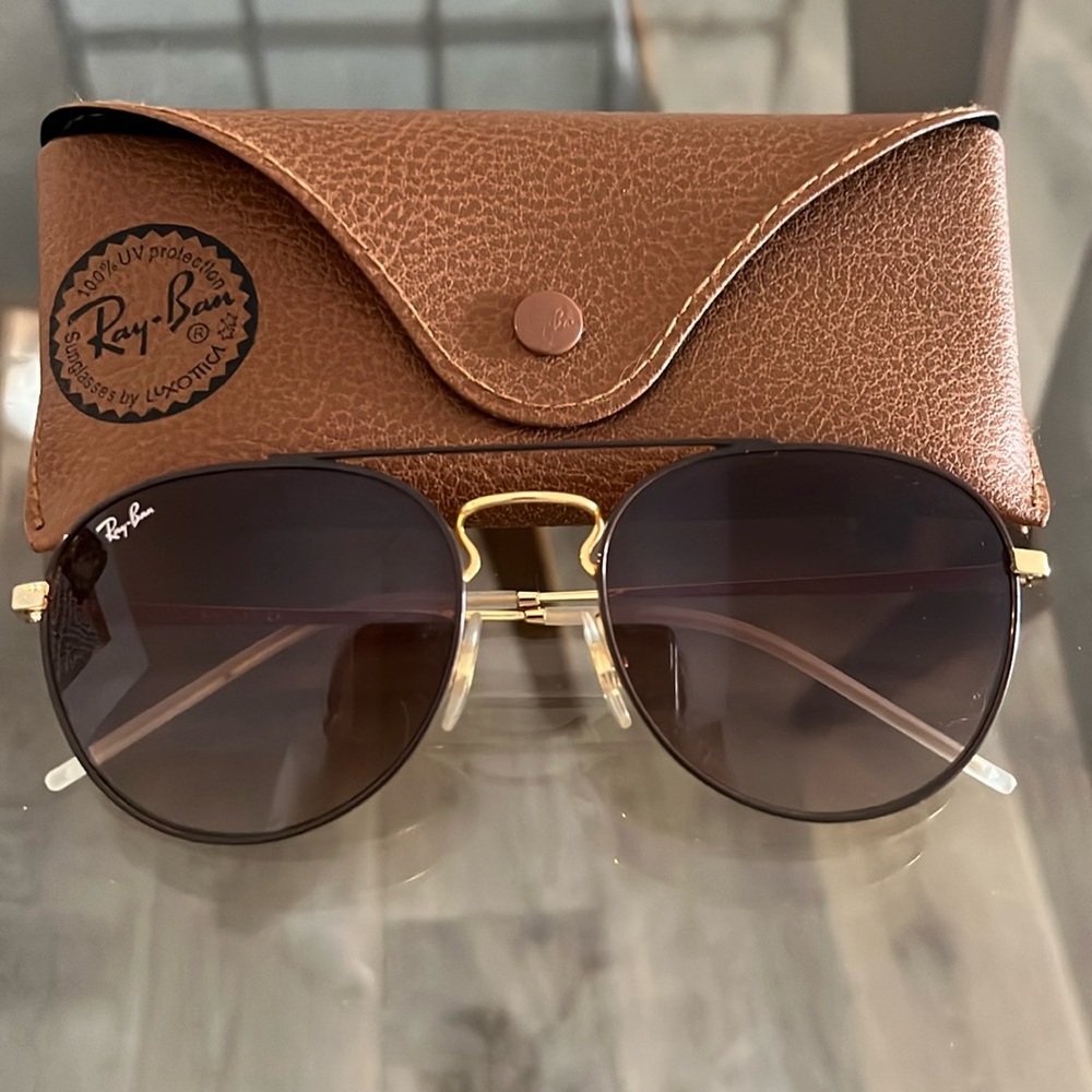 Women’s Ray Ban sunglasses
